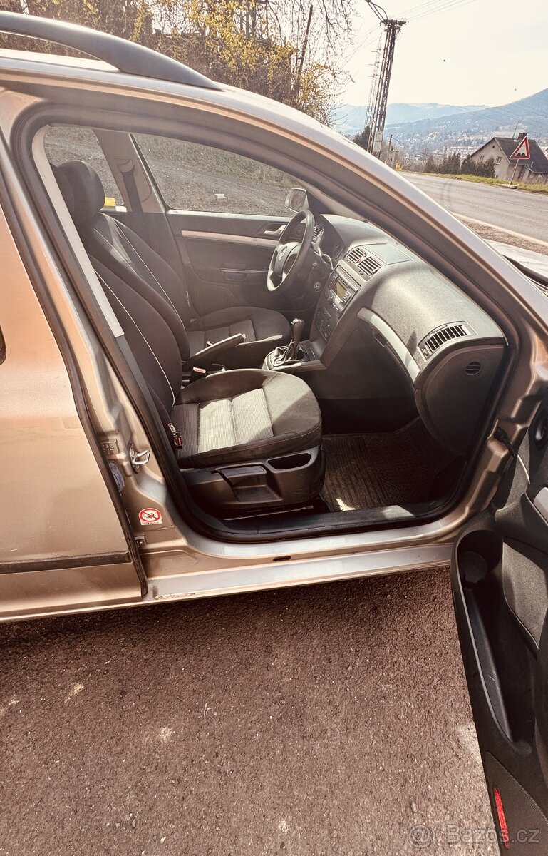 Škoda Octavia - 10