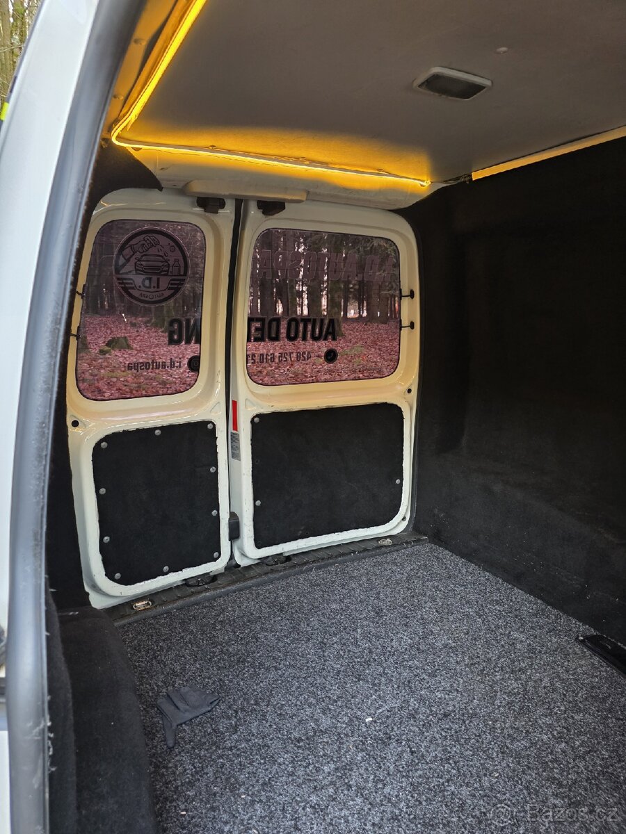 VW Caddy - 10
