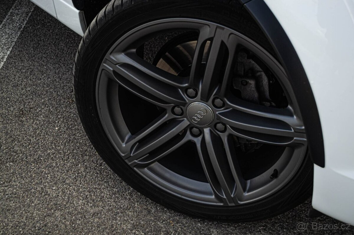 Audi Q7 3.0 Turbo Benzín Quattro 7Miest - 10