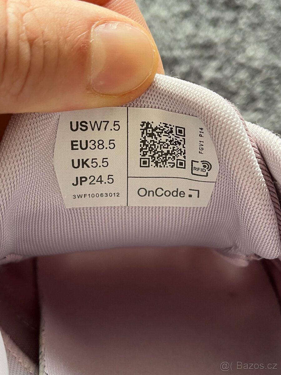 On Running, model Cloud 6, velikost 38,5 - 10