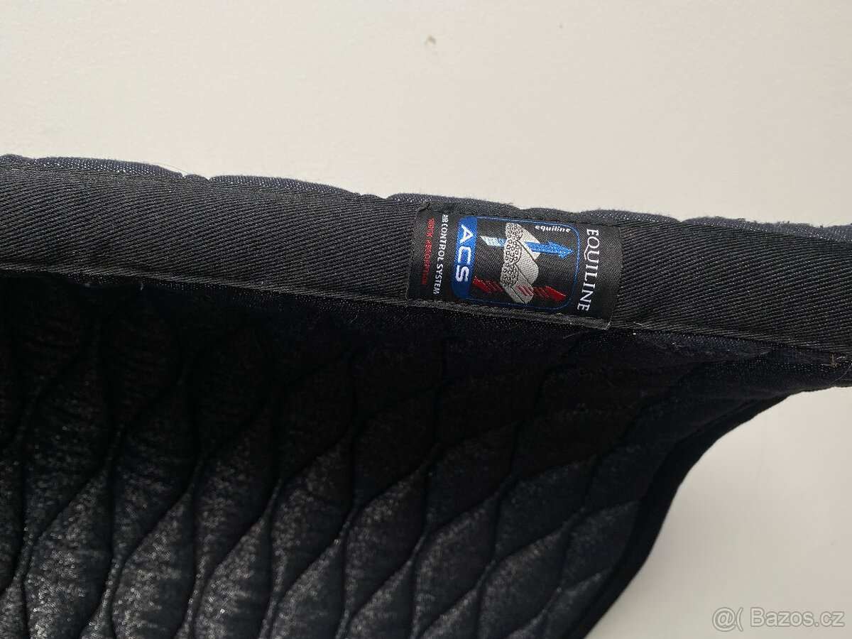 Krásná Podsedlová dečka EQUILINE diamac logo VS black-třpyt. - 10