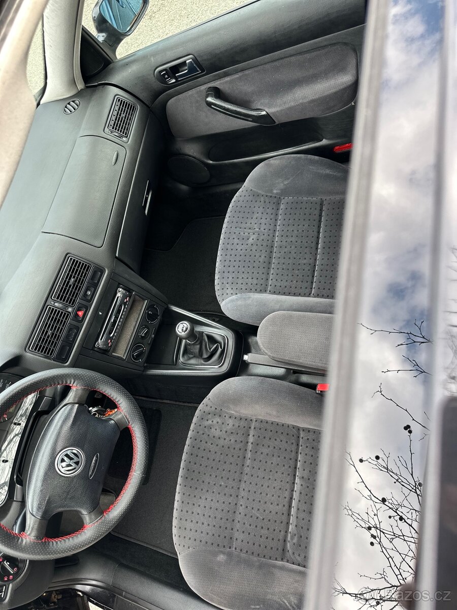 Volkswagen Golf IV 1.4 - 10