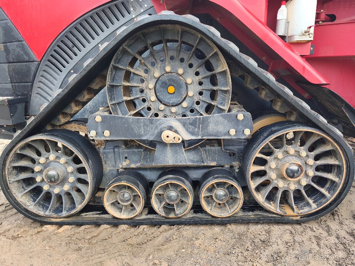CASE QUADTRAC 600 - 10