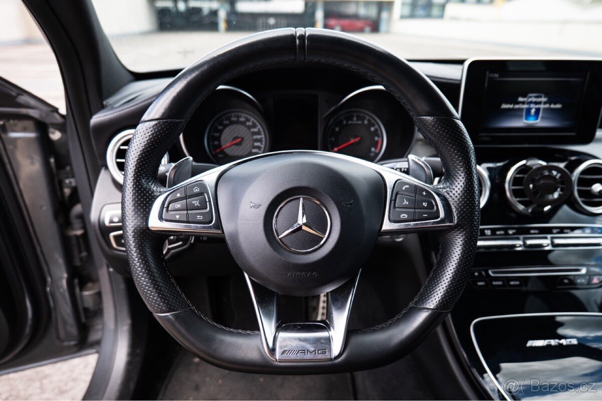 Mercedes-Benz C63 AMG - 10