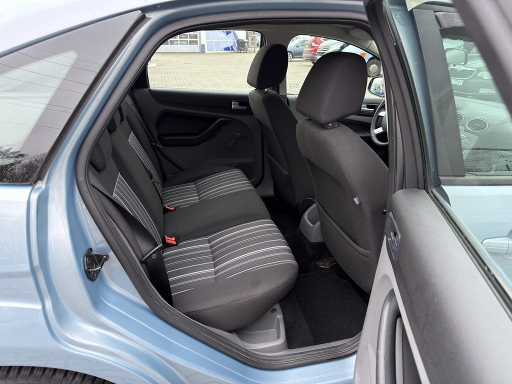 Ford Focus, 1.6i 85 kW klima - 10