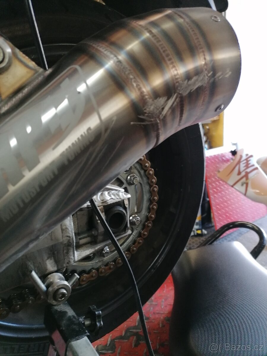 Suzuki GSX-R 1300 Hayabusa - 10