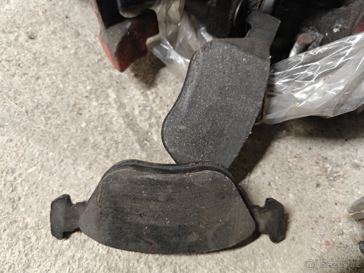 Alfa Romeo 156 brzdy - 10