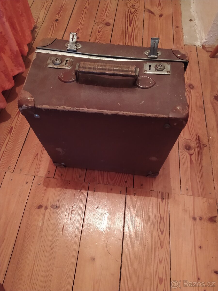 Akordeon/Tahací harmonika Hohner, Student IV - 10