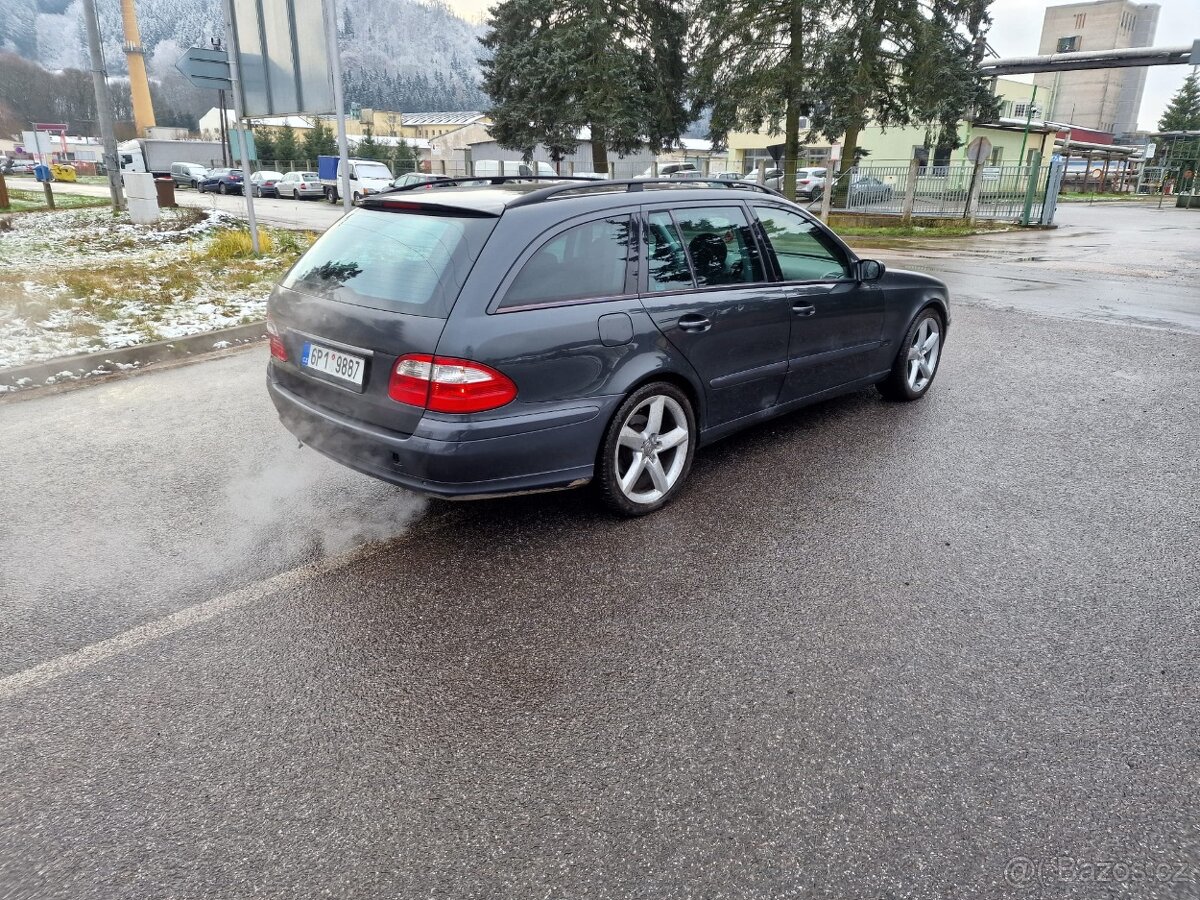Mercedes E320i W211combi 7mist e320 V6 4x4, 4-matic, STK - 10