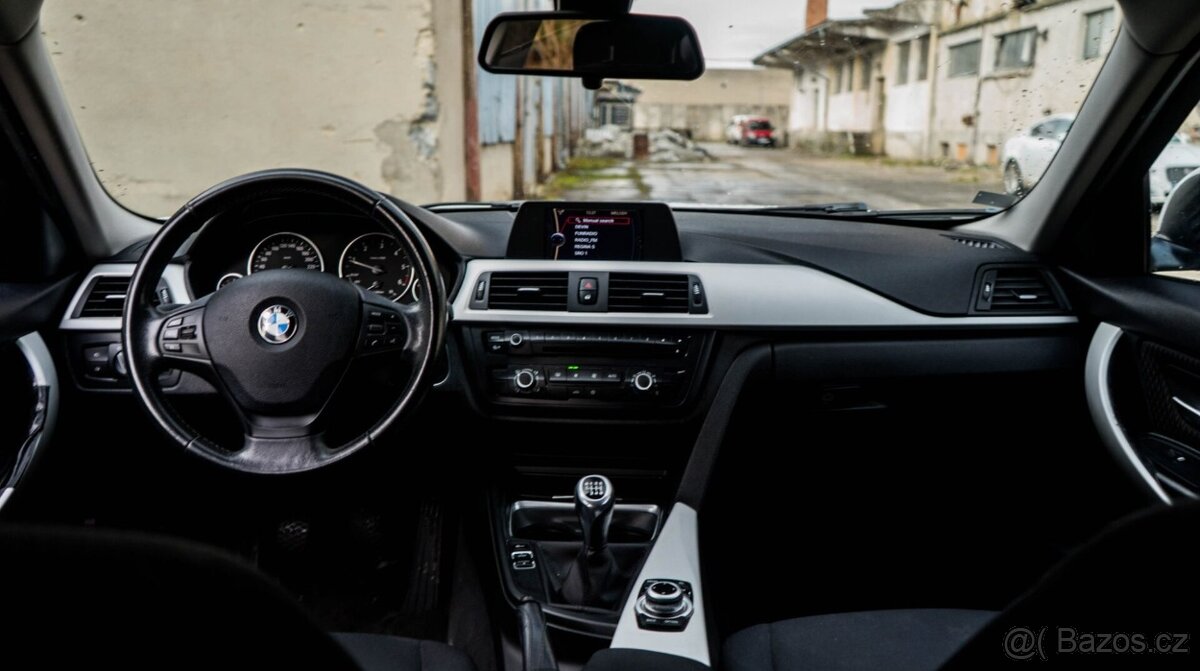 BMW Rad 3 318d e90 - 10