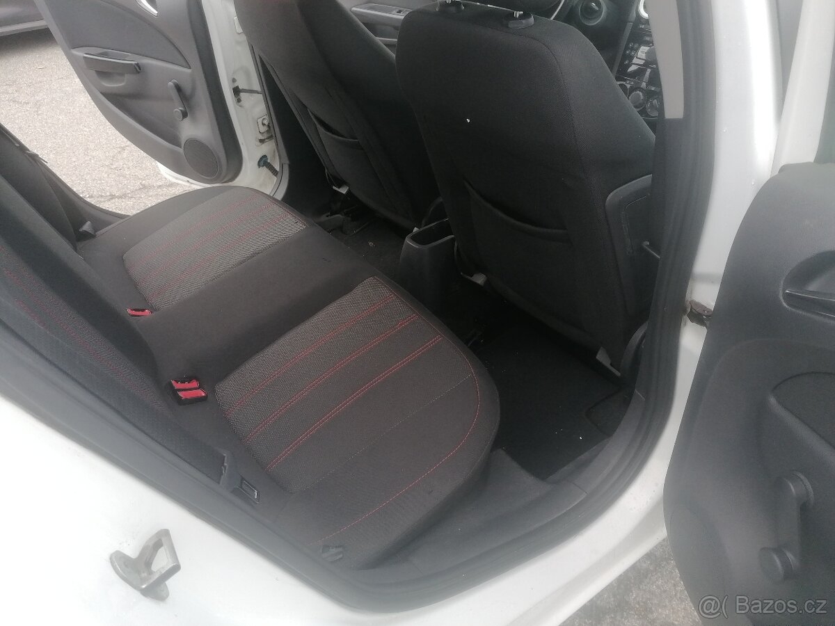 OPEL CORSA 1,4 16V 74kW SPORT - 10