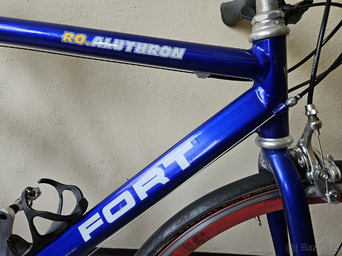 Silniční kolo FORT - 10