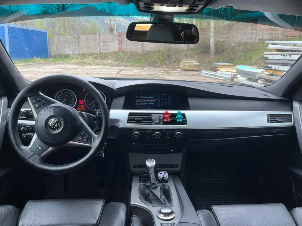 BMW E60 525i - 10