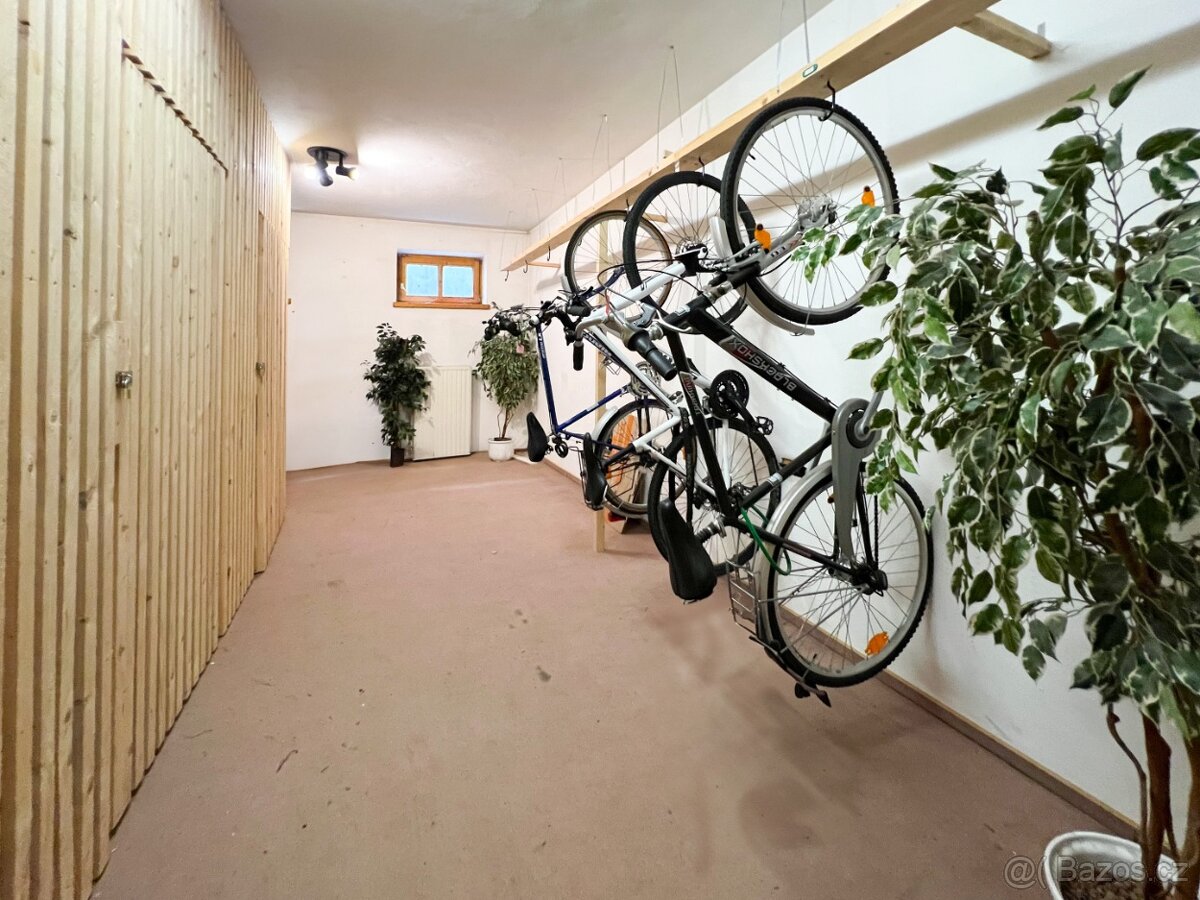 Prodej bytu 2+kk s garážovým stáním - 10