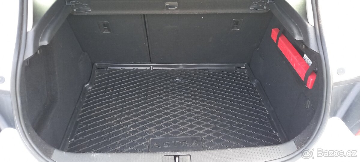 Opel Astra J (Enjoy) 1,4 (74 kw), 1. majitel - 10