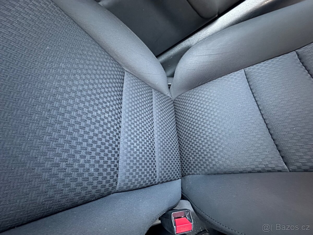 Honda Civic 1.6 VTEC - 10