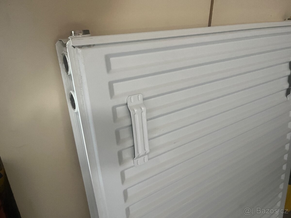 2x Topná tělesa Korado - jako nová bez koroze, bez škrábanců - 10