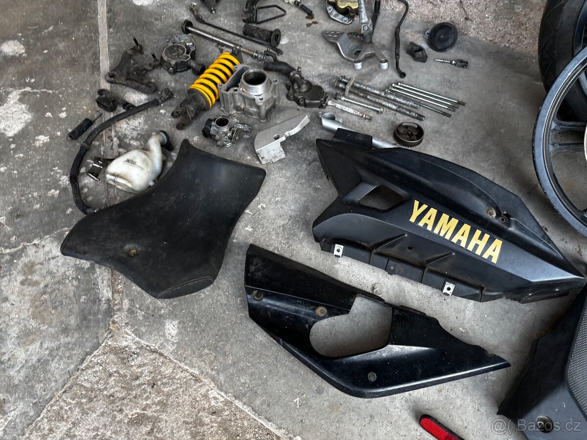 Yamaha Yzf r125 díly na motorku - 10