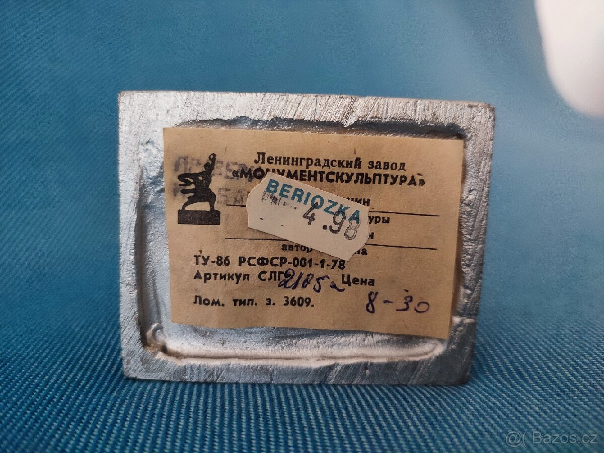 STAROŽITNÁ KOVOVÁ SOCHA V.I.LENINA. - 10