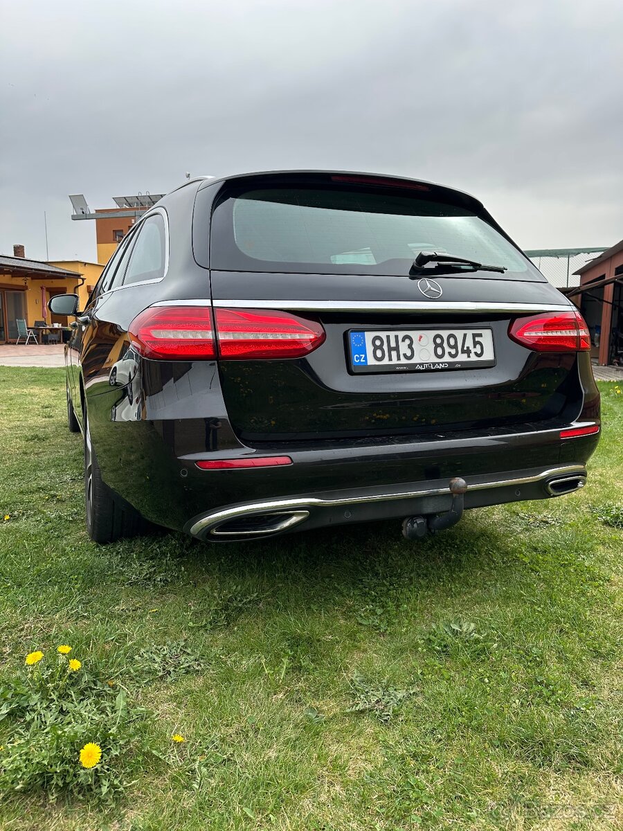 Mercedes-Benz E-class - 10