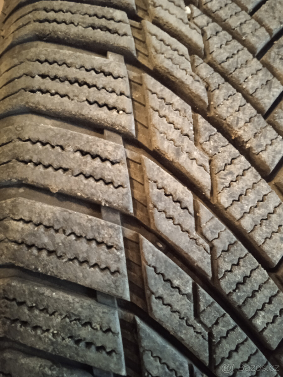 Zimní pneu 205/55 R16 - 10