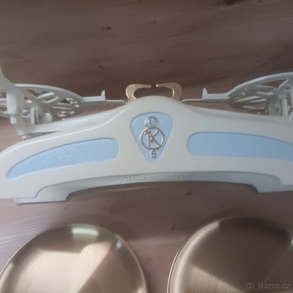 Staré kuchyňské váhy krémové - 10