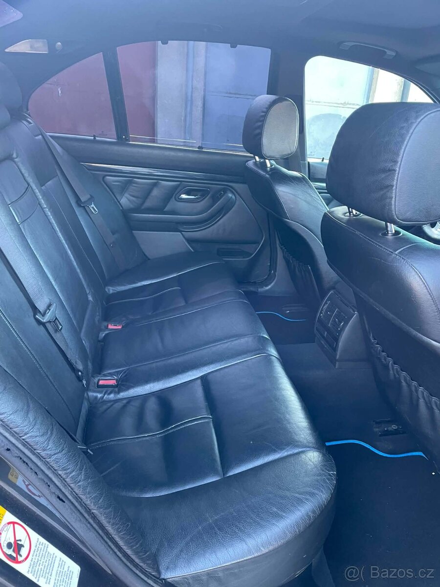 Bmw e39 528i tovární packet - 10