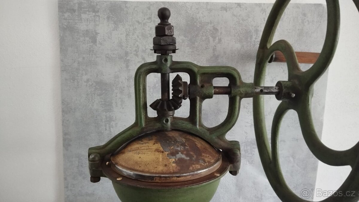 Obrovský mlýnek IDEAL s rumpalem, starožitnost dnes sleva - 10