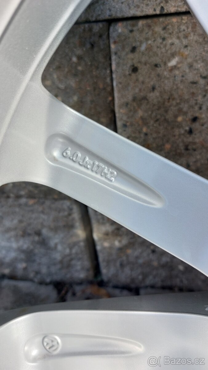 Alu sadu 5x112 r17 Dijon originál vw golf zimní pneu - 10