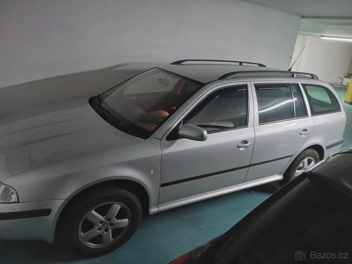 ŠKODA Octavia TOUR - 1.6 MPI 75kW - 10