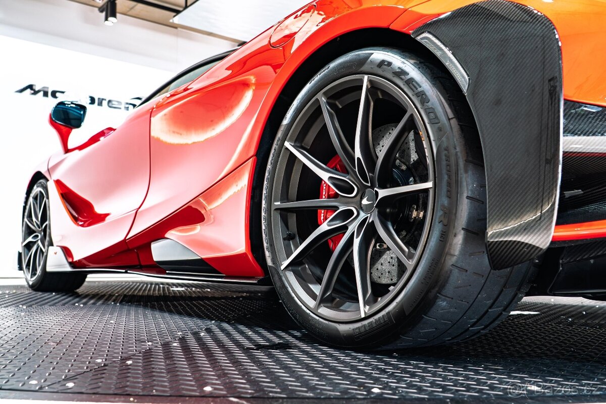 McLaren 765LT - 10