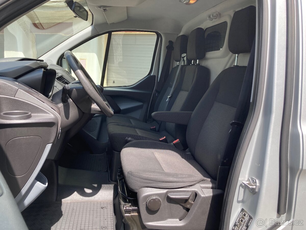 Ford Transit Custom 2.2TDCi 74kW L1H1 Tažné Alu16" - 10
