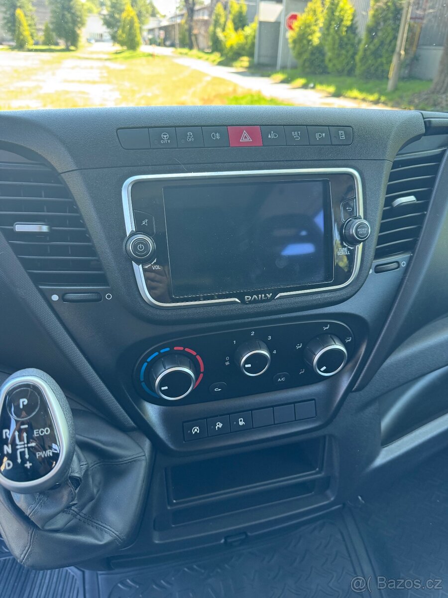 Iveco Daily 2.3 klima automat 6miestne - 10