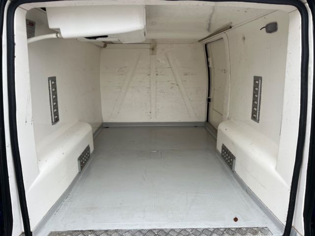 Mercedes-Benz Vito 111 CDI Chladírensky vůz - 10