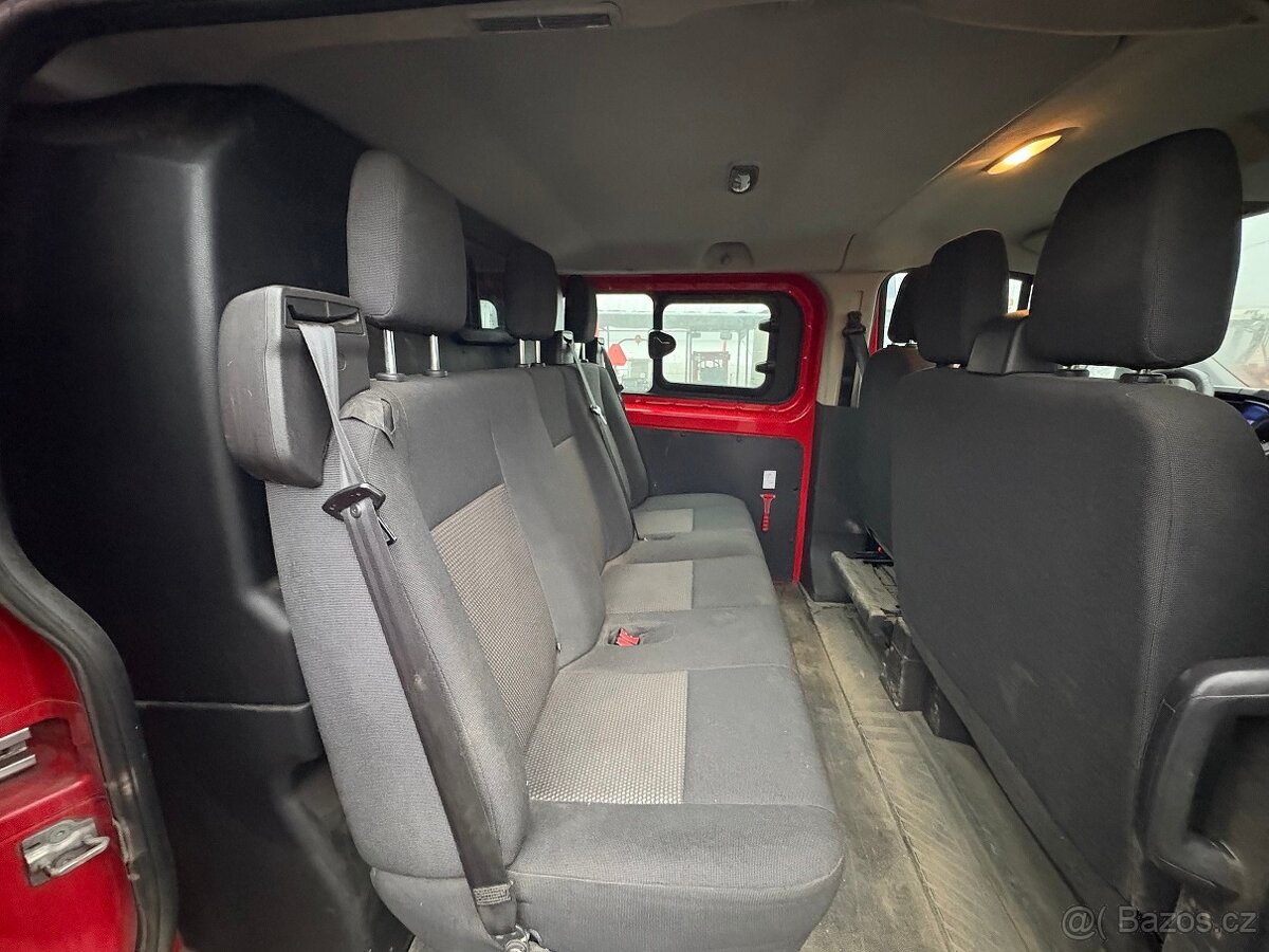 FORD TRANSIT CUSTOM 2.2 TDCi 74kW L2H1 6míst - 10
