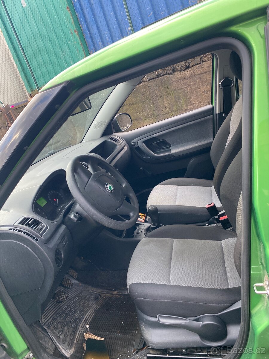 Škoda Fabia2 facelift barva LF6Z(P7P7) - 10