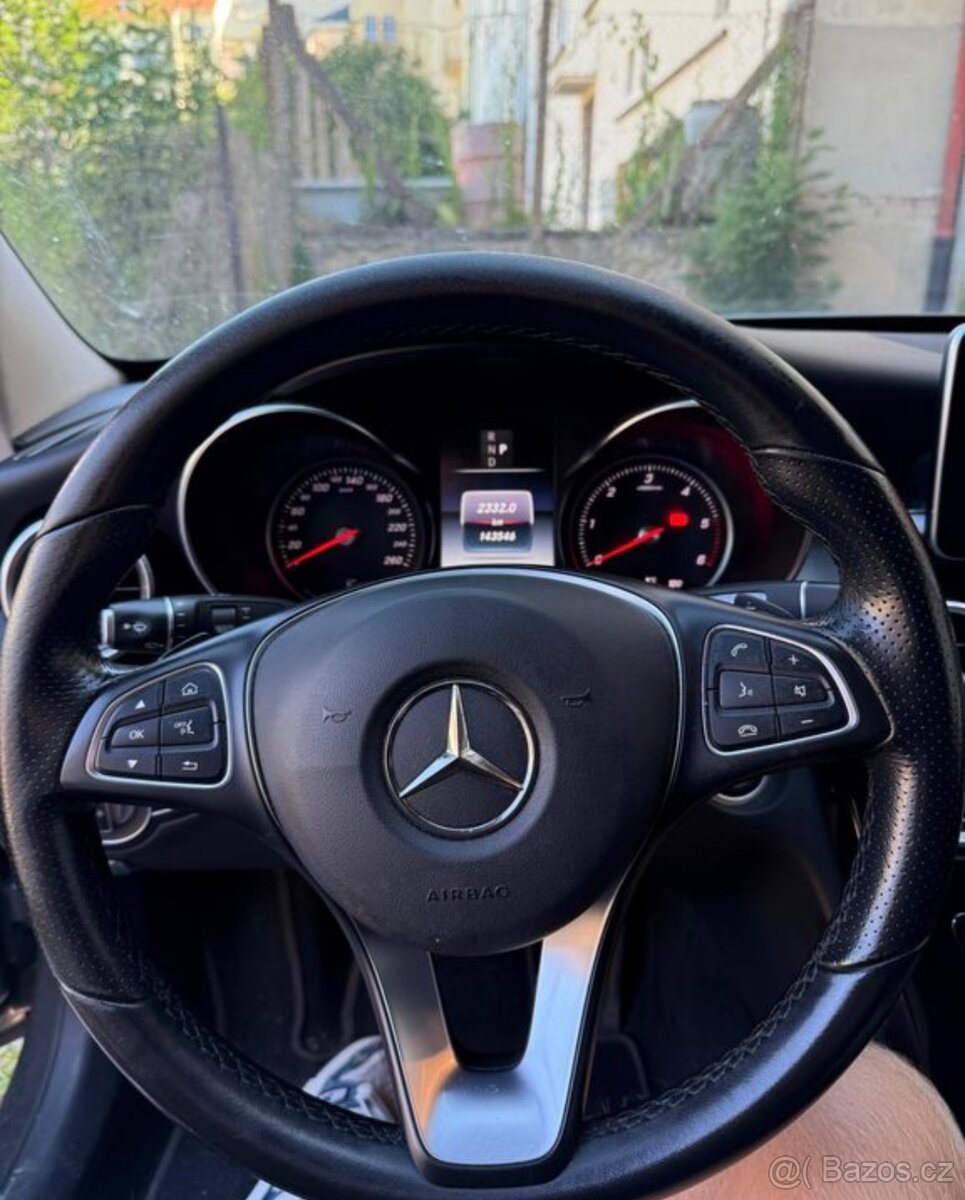 Mercedes Benz C220 - 10