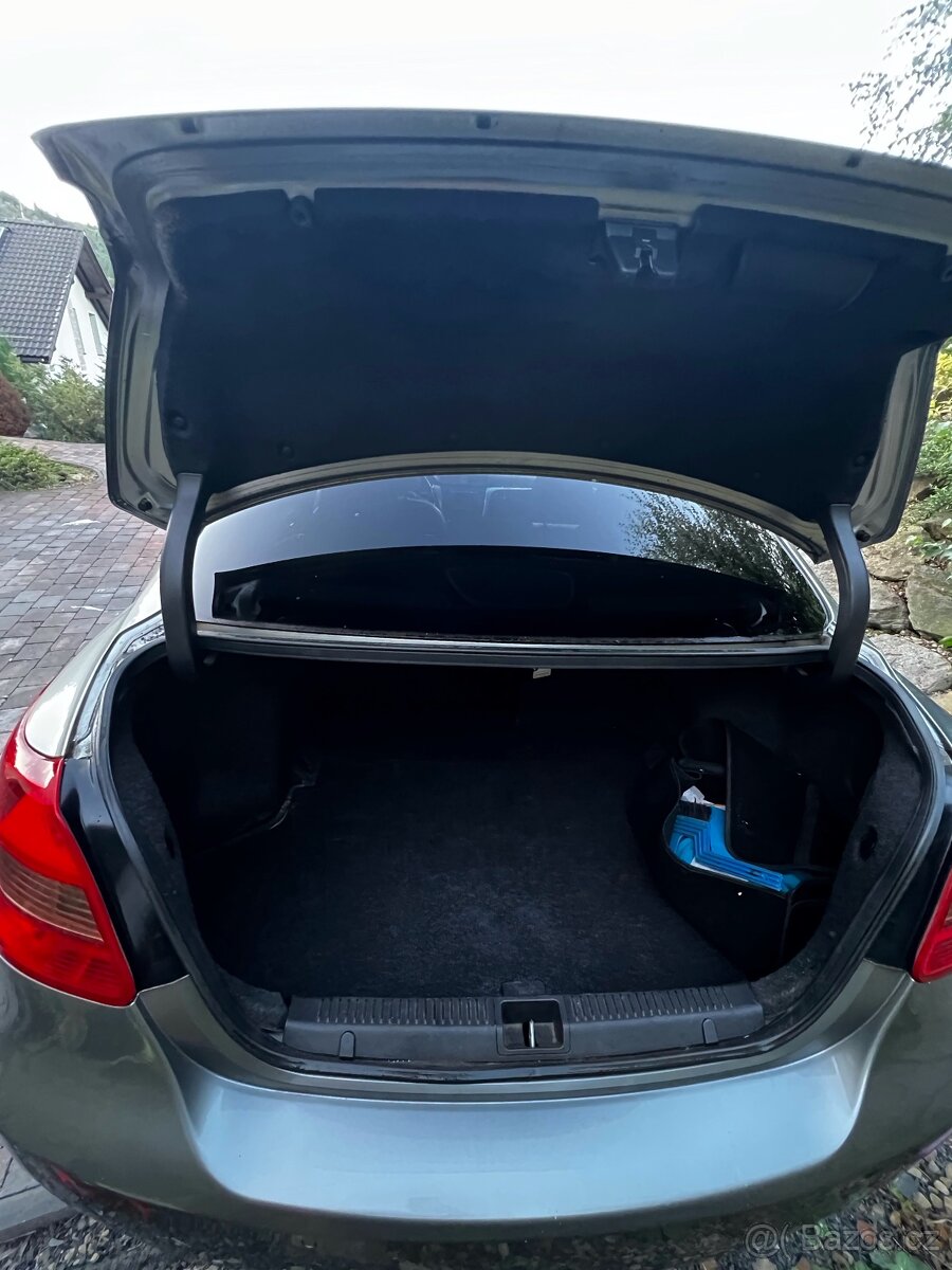 SUZUKI KIZASHI 2.4 4WD - 10