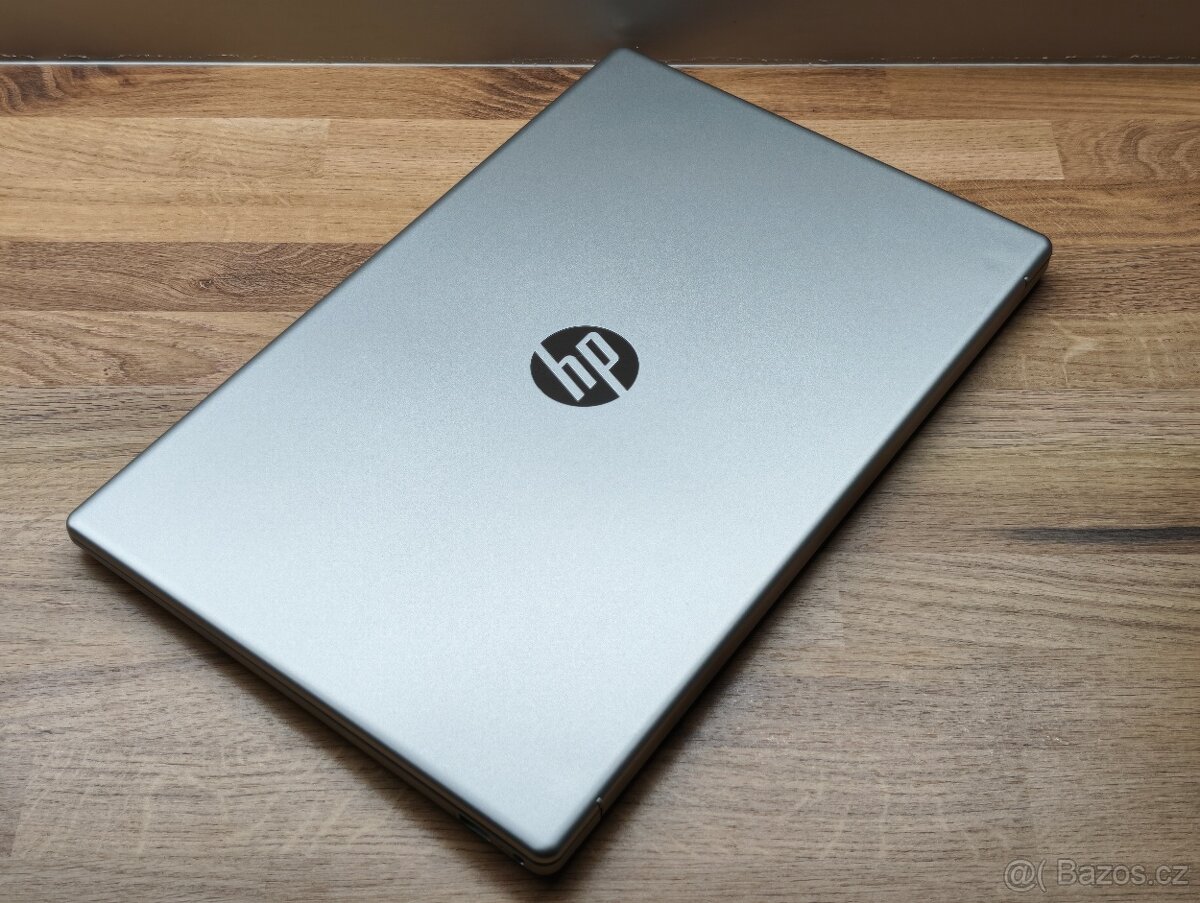 15,6" IPS_HP PAVILION 15_R3-5425U_8GB_256GB SSD_AMD - 10