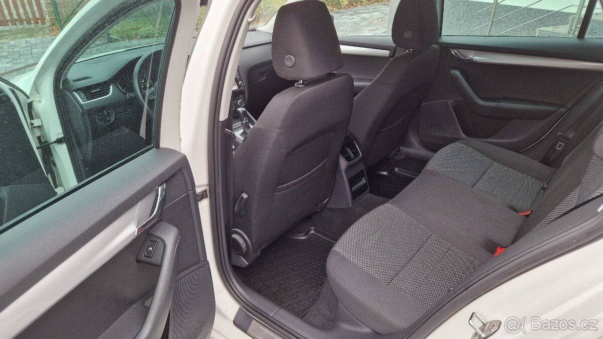ŠKODA OCTAVIA 3 2.0 TDI 110KW.DSG.VELKÁ NAVI.TEMPOMAT.ALU 17 - 10