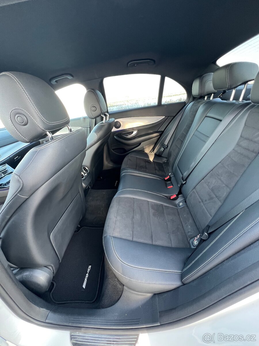 Mercedes-Benz E220d 4Matic / AMG Line /Dph - 10