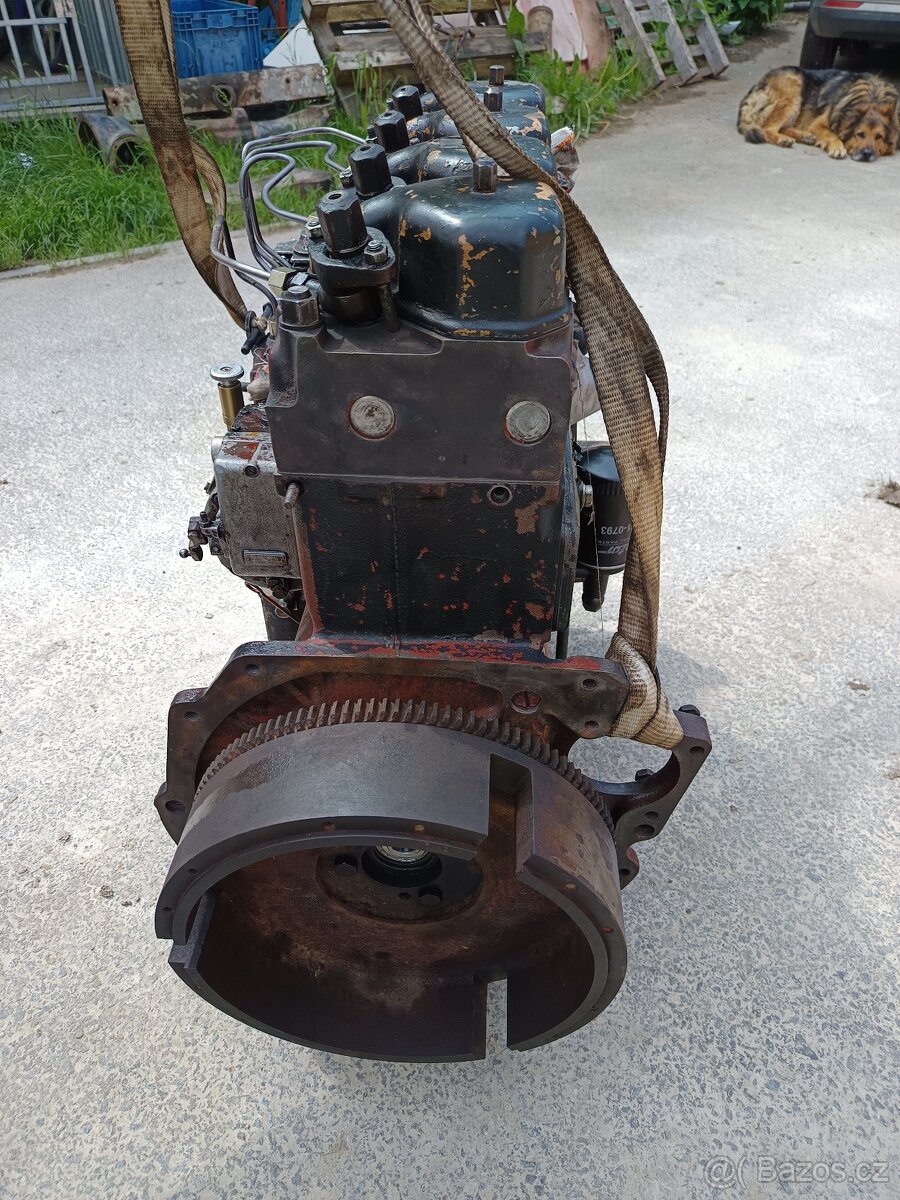 Prodám motor Zetor 6901 po Go - 10