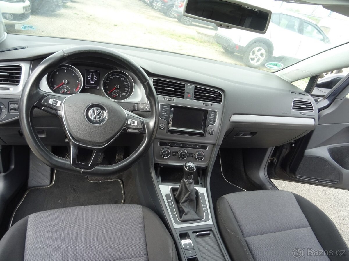 Volkswagen Golf, 1,6 TDi 81kW - 10
