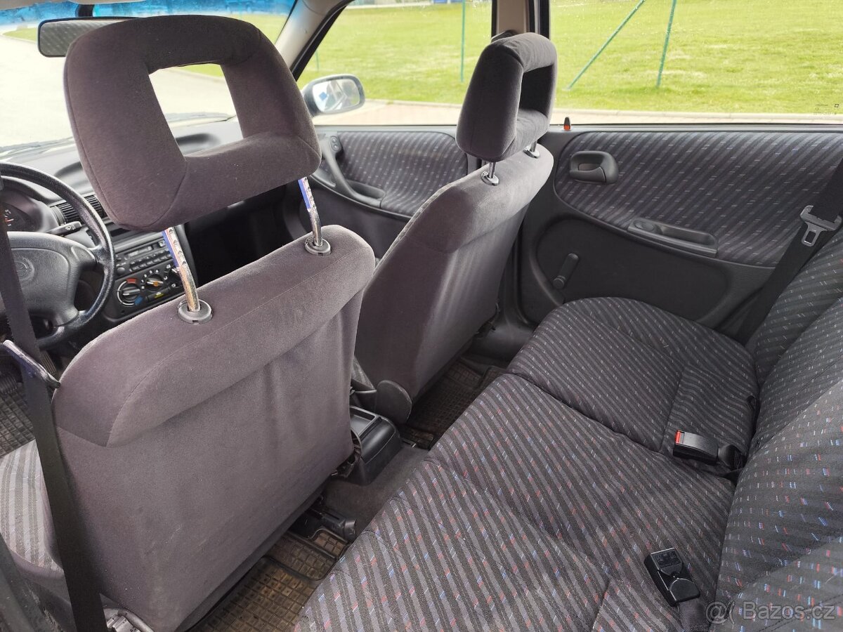 Opel Astra 1,4 Benzín - 10