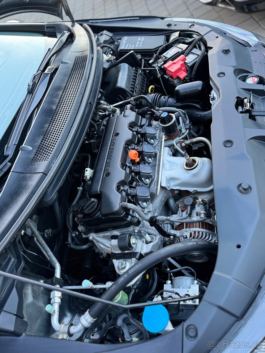 Honda Civic 9G pouhých 42 000 km, po Senior Majiteli - 10