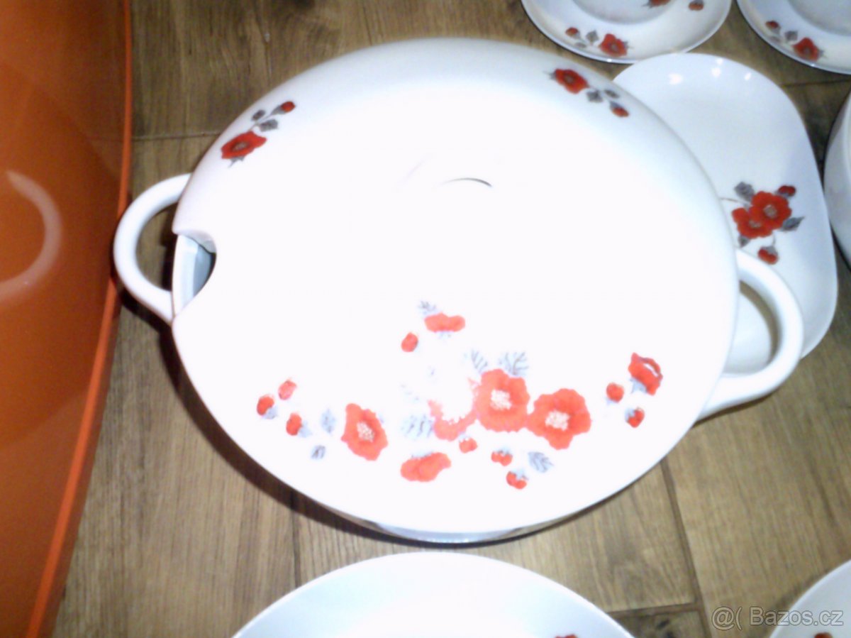 Prodám jídelní soupravu nepoškozená - 10