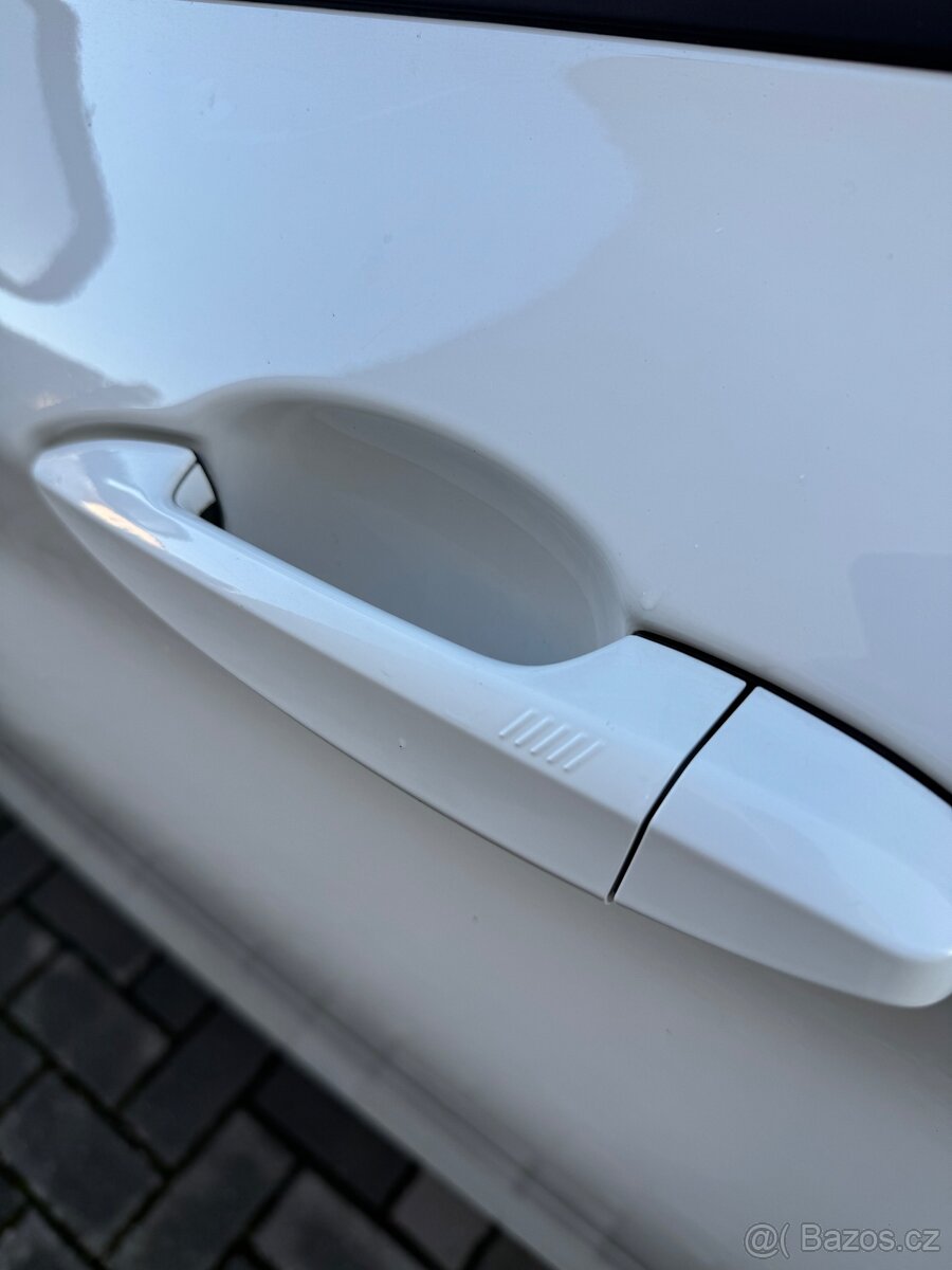 PRODÁNO BMW X1 xDrive 18d PERFEKTNÍ STAV 2 SADY KOL - 10