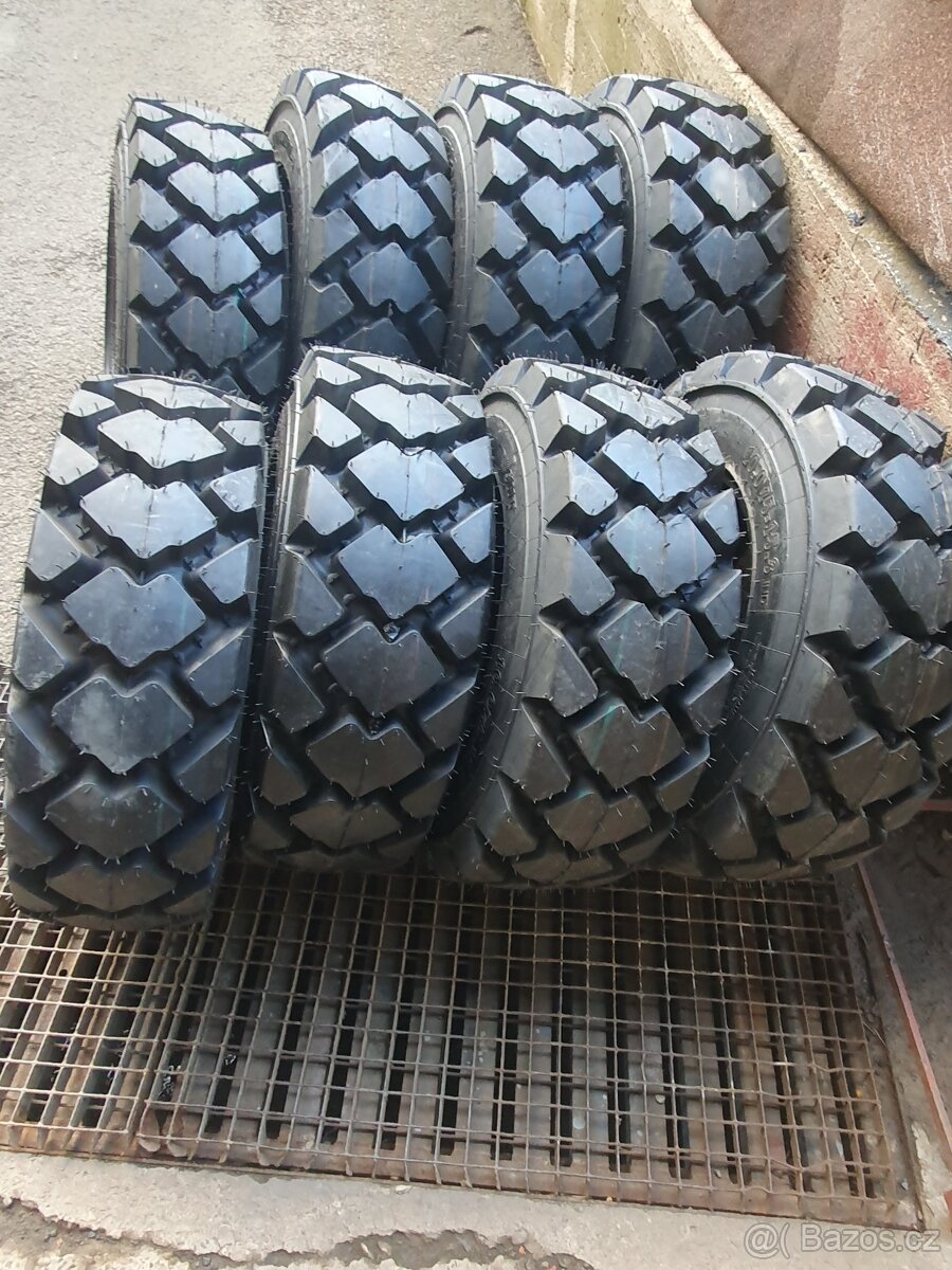 Pneu 10,0 / 75 - 15,3...14 platen - 10