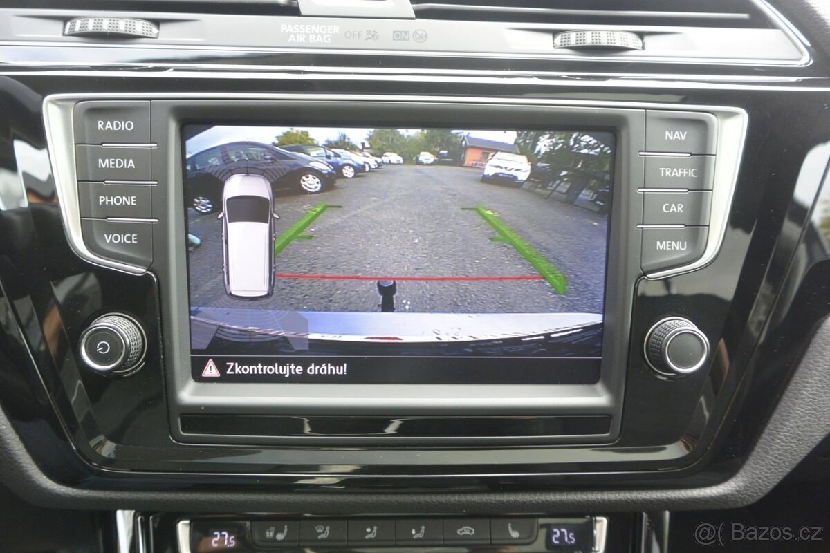 Volkswagen Touran 2.0TDi 110kW PANORAMANAVILED - 10