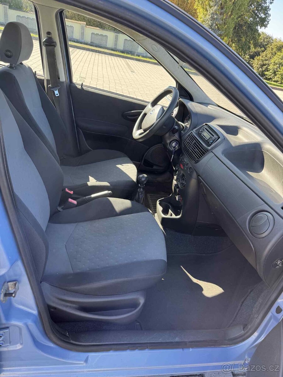 Fiat Punto 1.2 44 kw rok 2005 5 dveří - 10